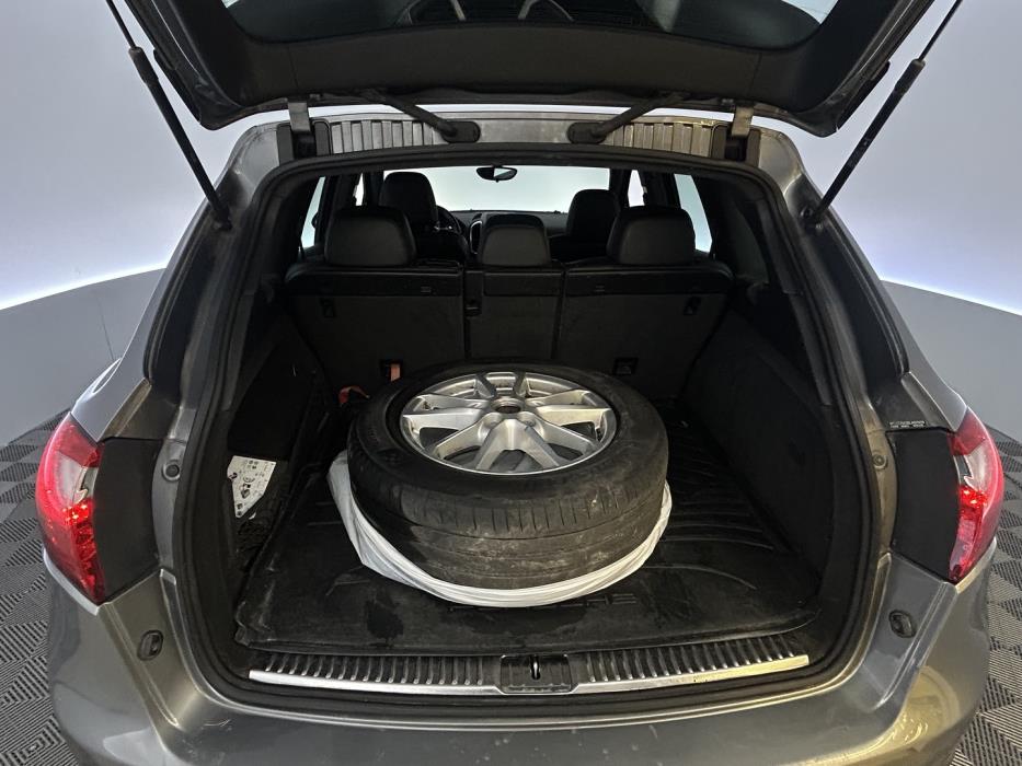 PORSCHE Cayenne 2011