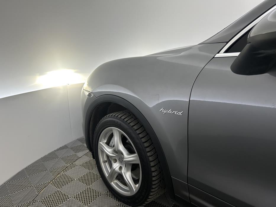 PORSCHE Cayenne 2011