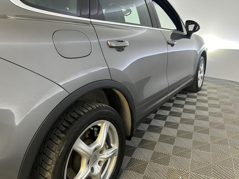 PORSCHE Cayenne 2011