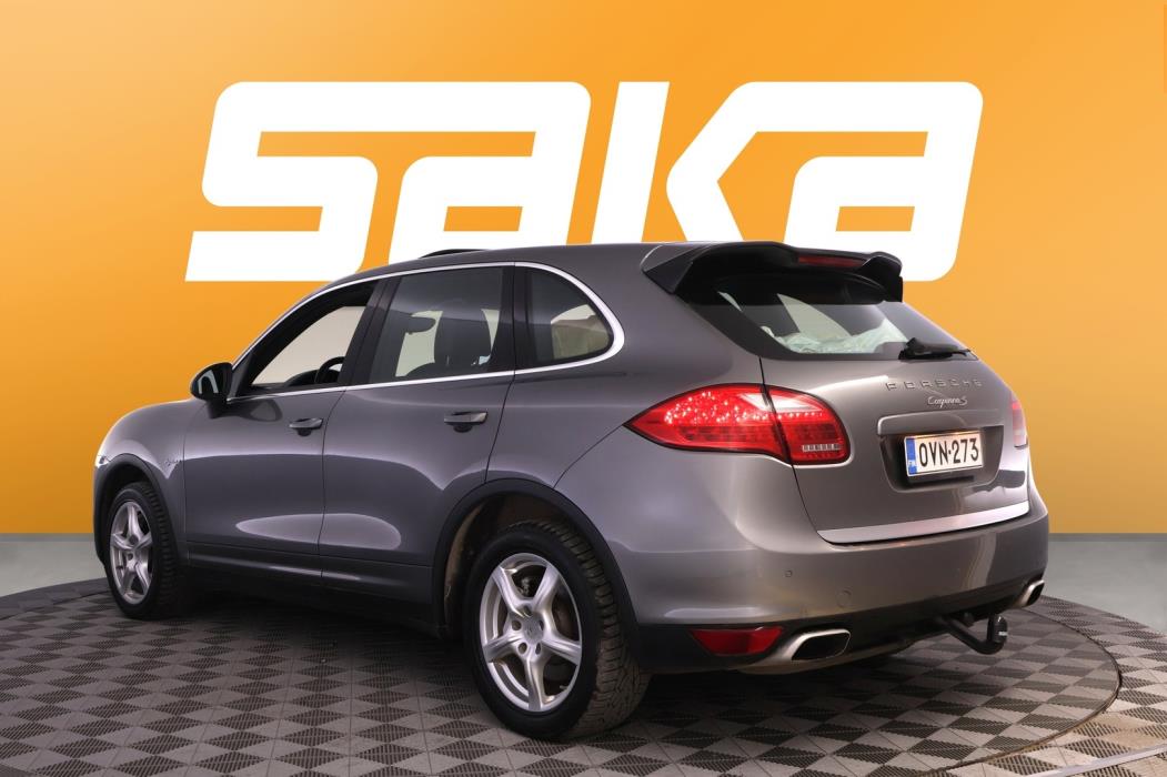 PORSCHE Cayenne 2011