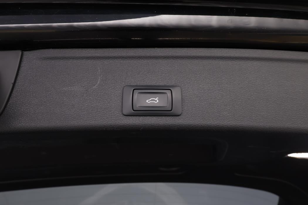 AUDI A4 2017