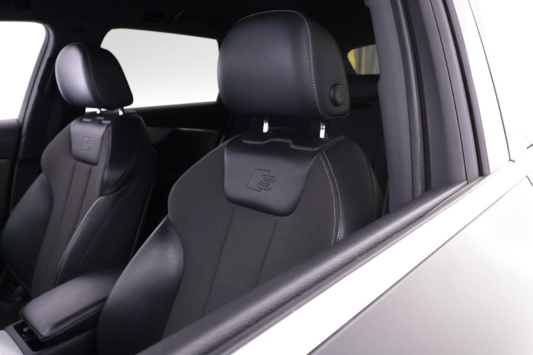 AUDI A4 2017