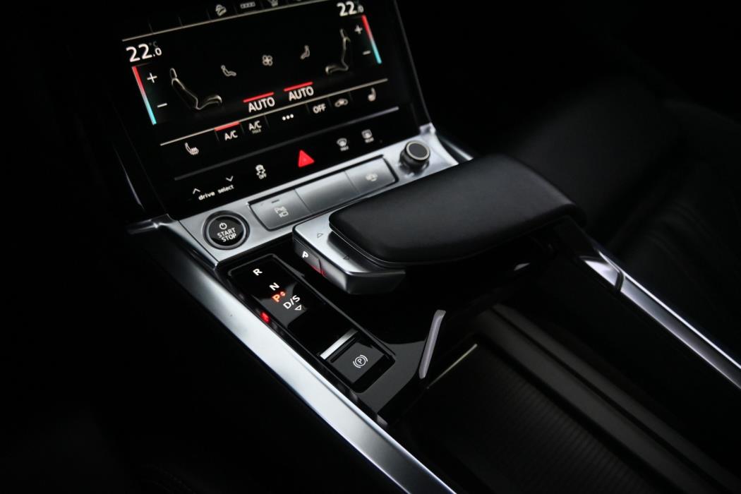 AUDI e-tron 2021