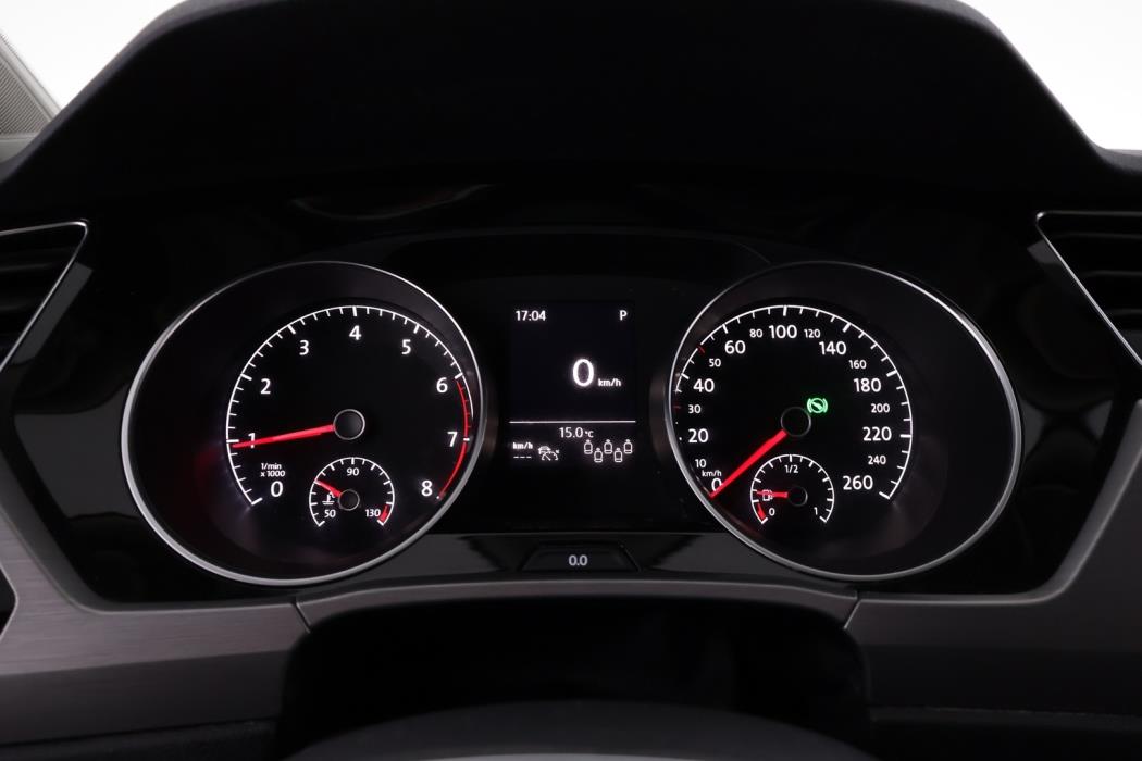 VOLKSWAGEN Touran 2020