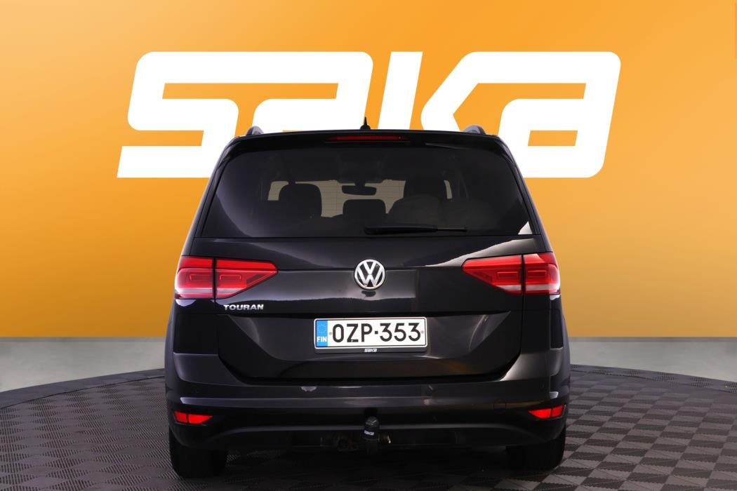 VOLKSWAGEN Touran 2020