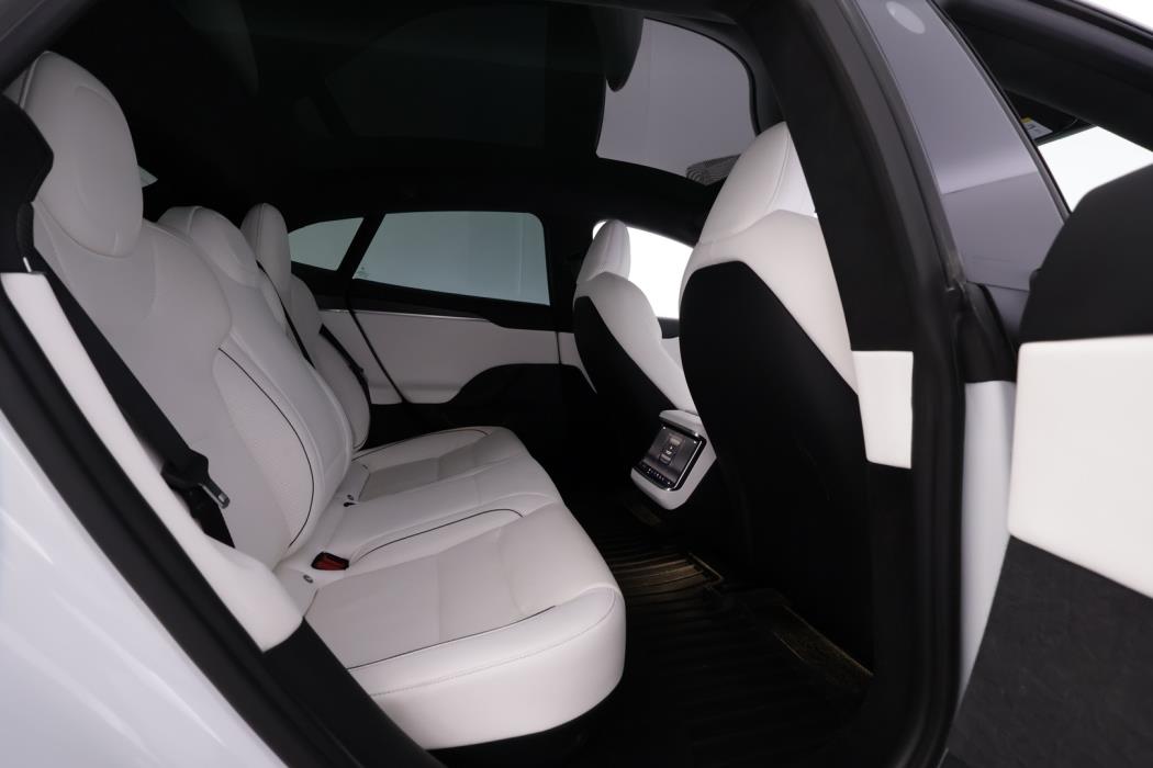 TESLA Model S 2023