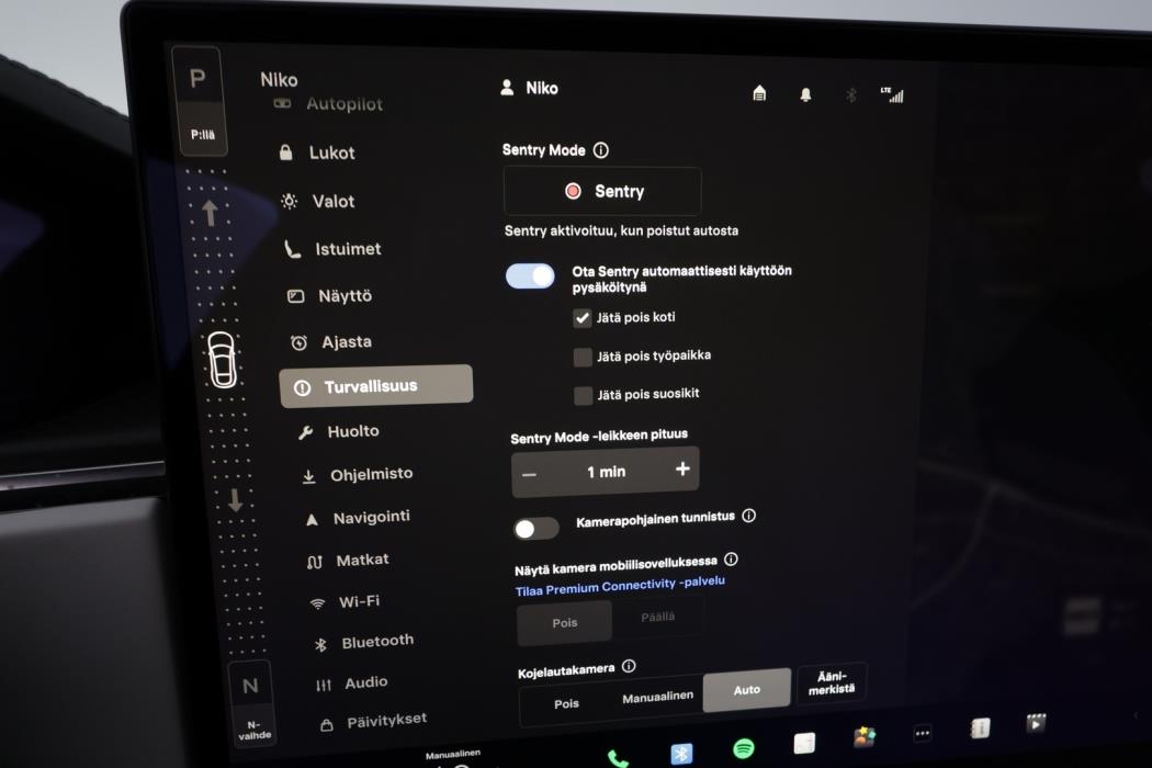 TESLA Model S 2023