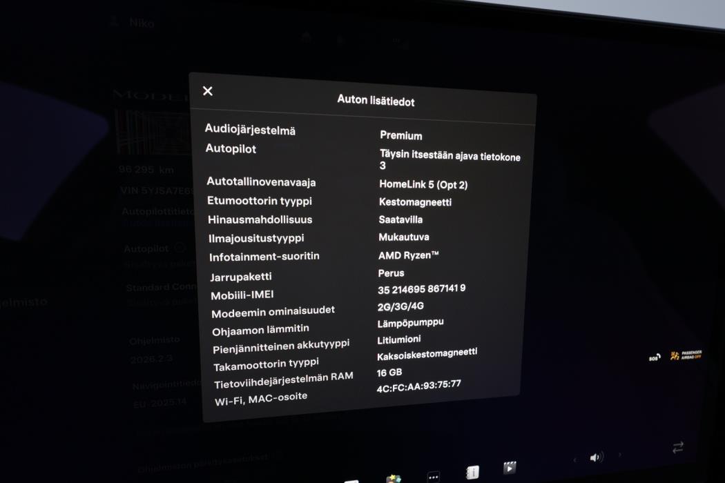 TESLA Model S 2023