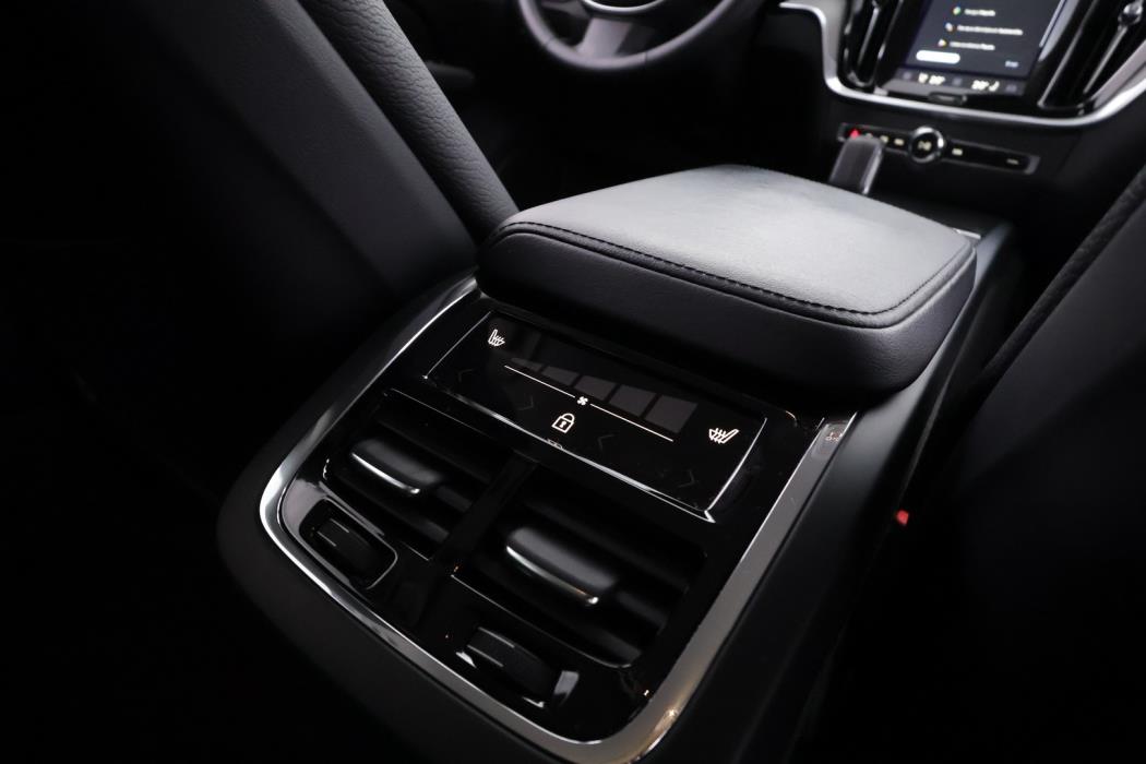 VOLVO V60 2023