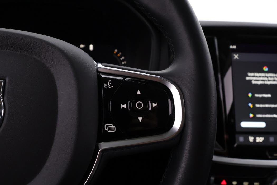 VOLVO V60 2023