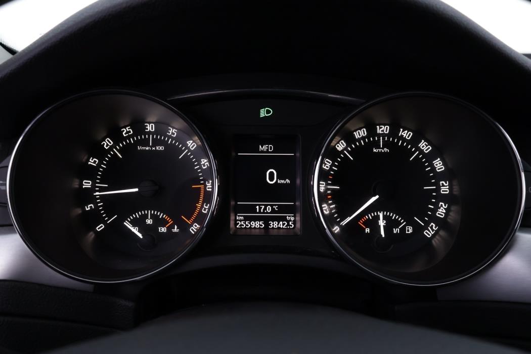 SKODA Superb 2014