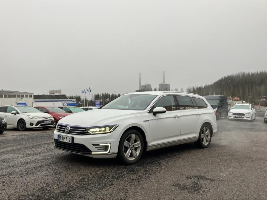 VOLKSWAGEN Passat 2017