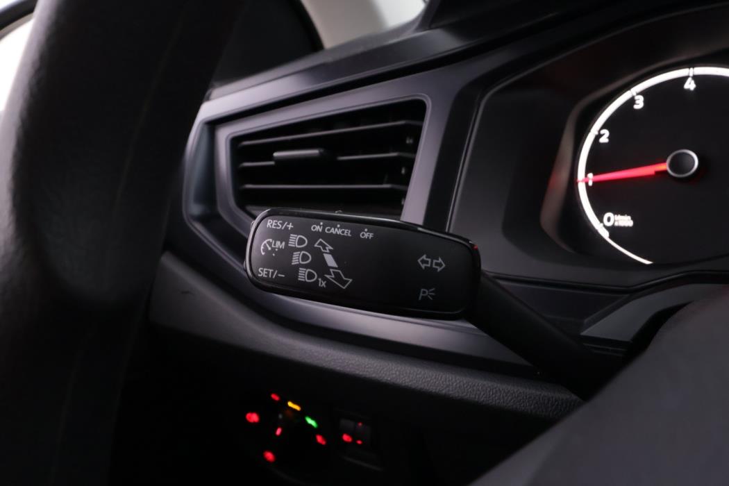 VOLKSWAGEN Polo 2019