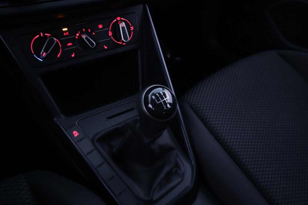 VOLKSWAGEN Polo 2019