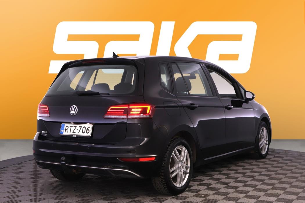 VOLKSWAGEN Golf Sportsvan 2019