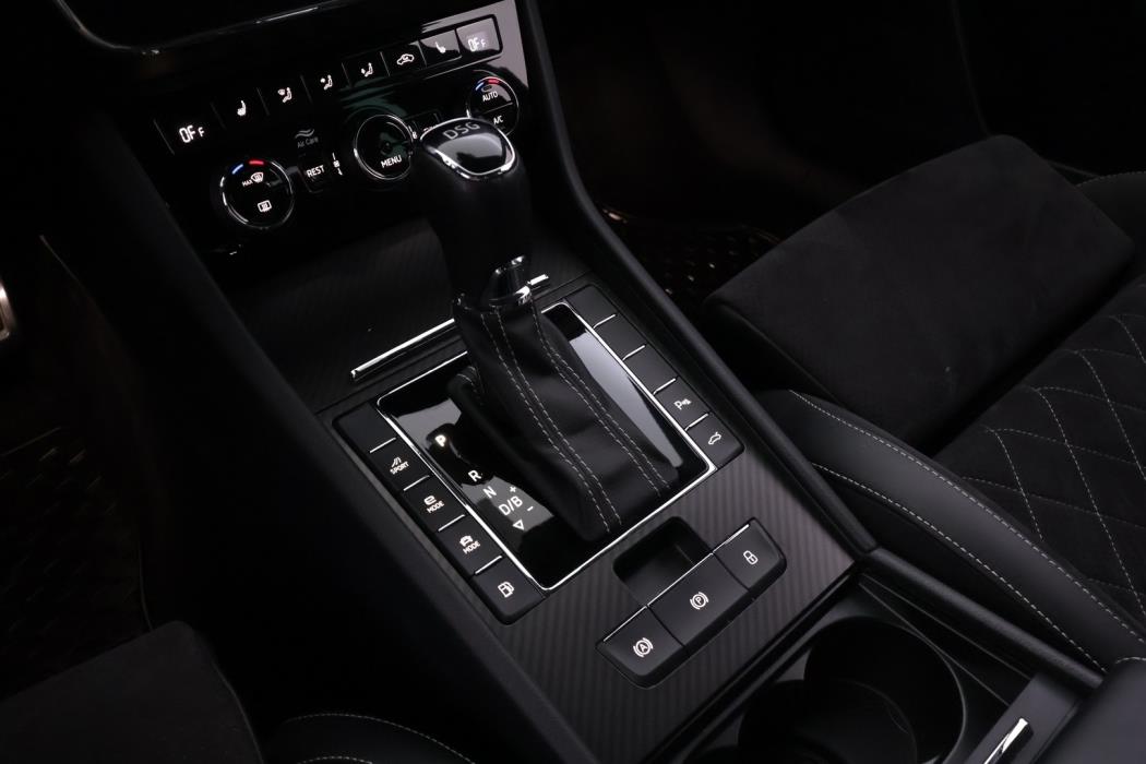 SKODA Superb 2021