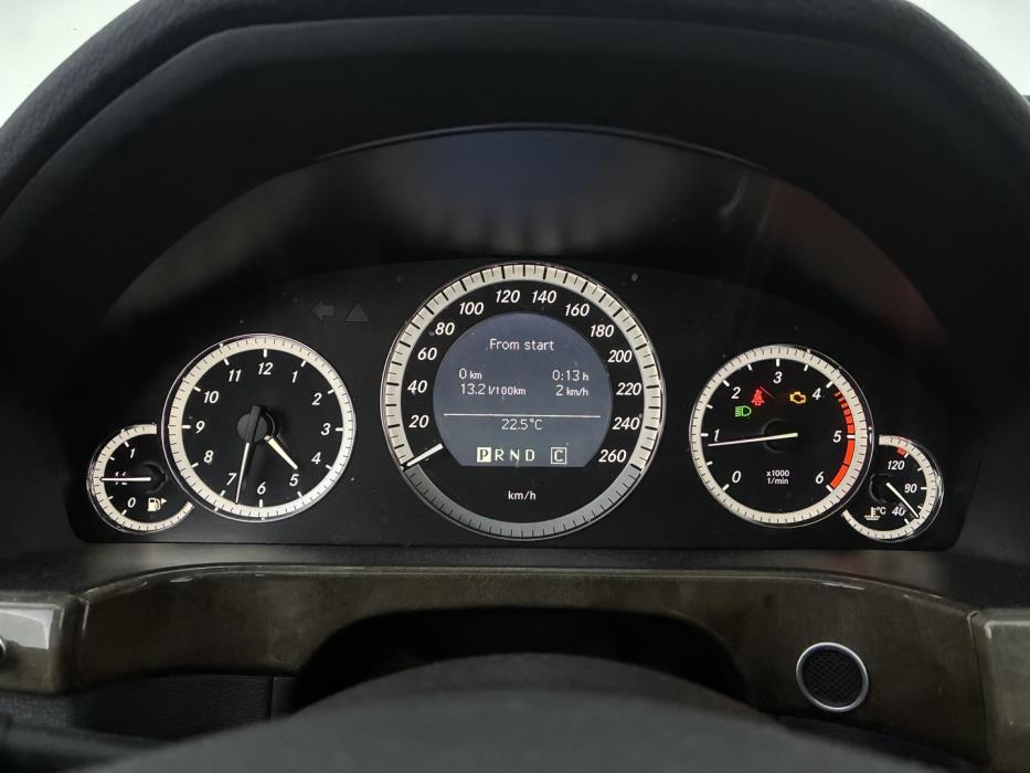 MERCEDES-BENZ E 2010
