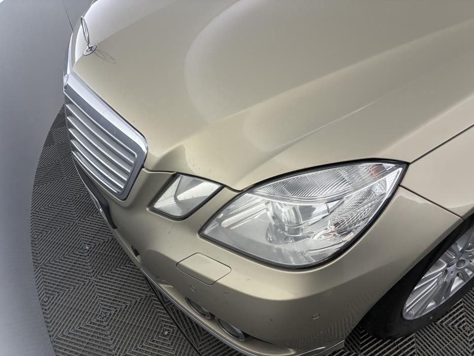 MERCEDES-BENZ E 2010