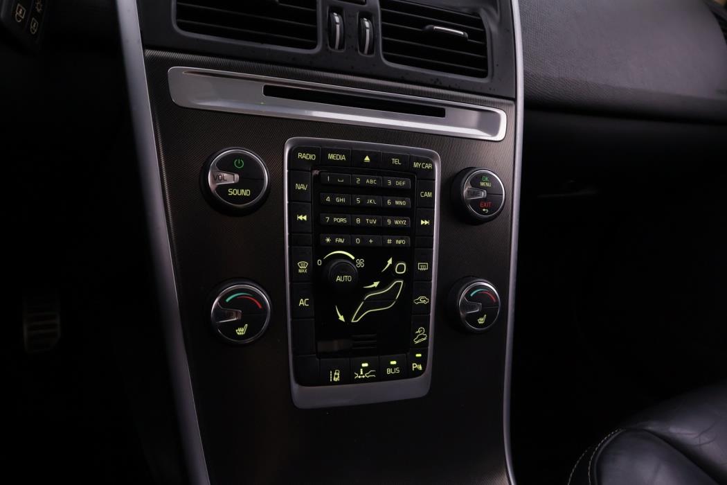 VOLVO XC60 2011