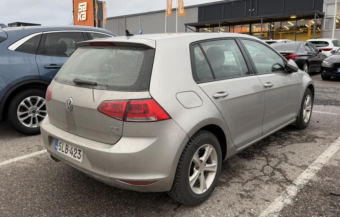VOLKSWAGEN Golf 2013