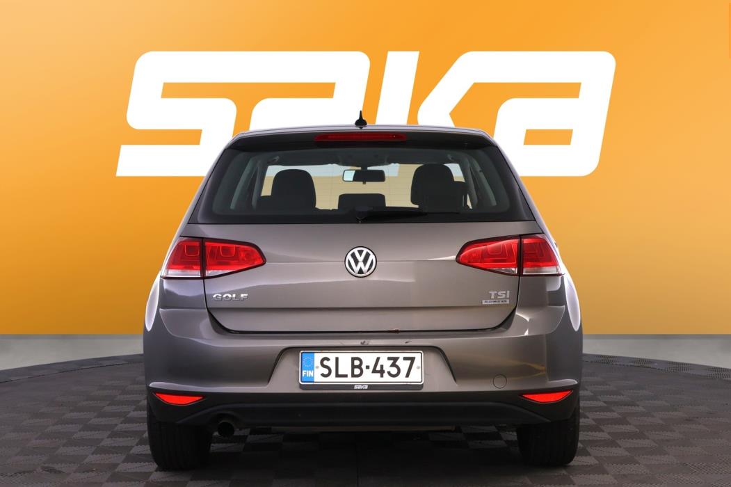 VOLKSWAGEN Golf 2013