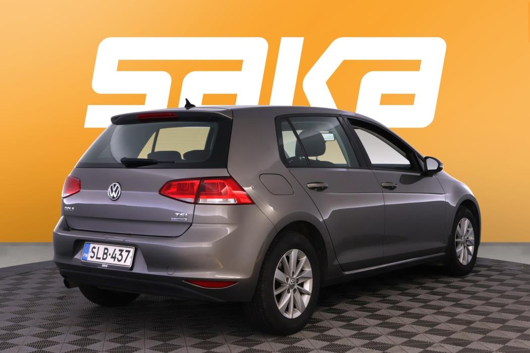 VOLKSWAGEN Golf 2013