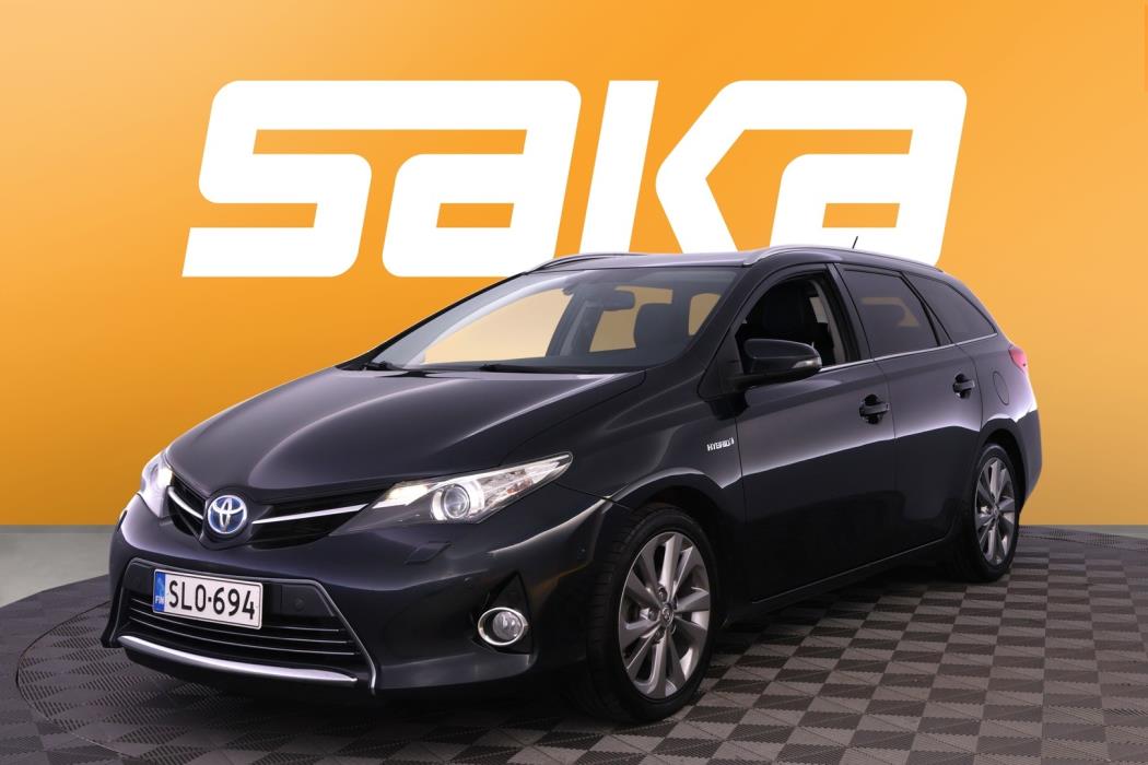 TOYOTA Auris 2015