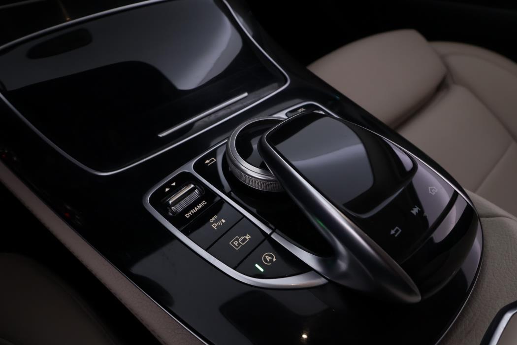 MERCEDES-BENZ E 2017