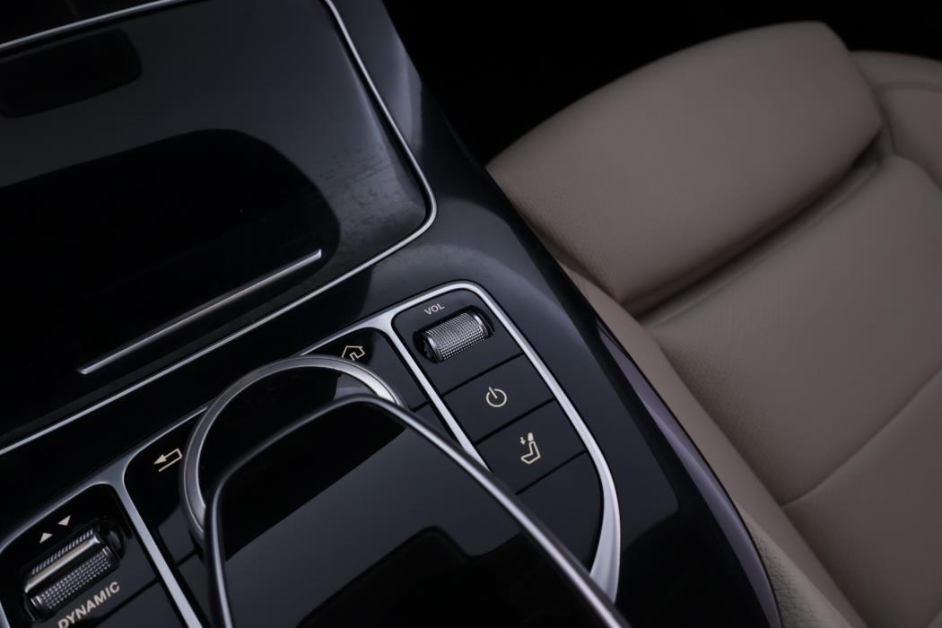 MERCEDES-BENZ E 2017