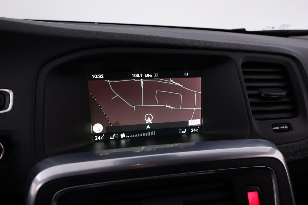 VOLVO V60 CROSS COUNTRY 2016