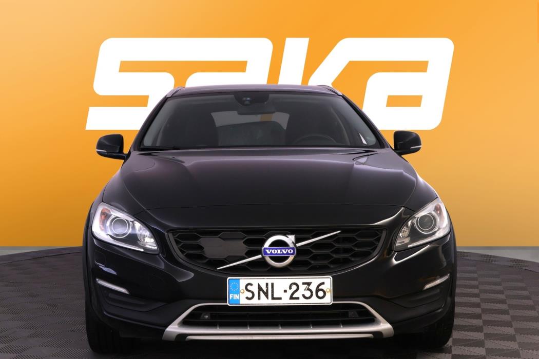 VOLVO V60 CROSS COUNTRY 2016