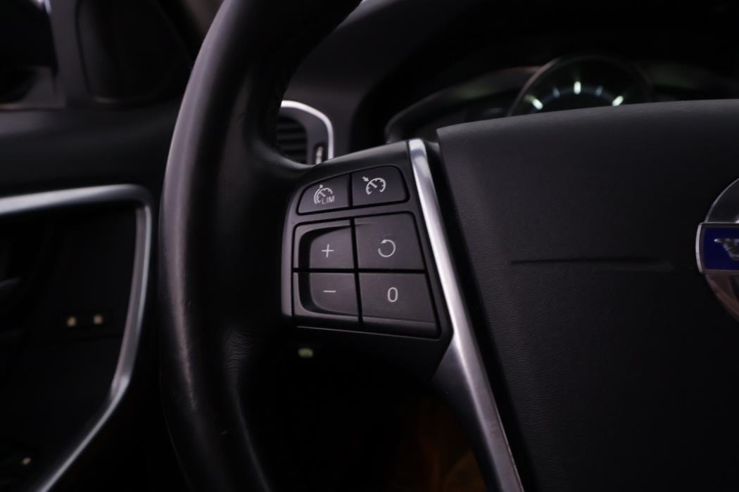 VOLVO V60 CROSS COUNTRY 2016
