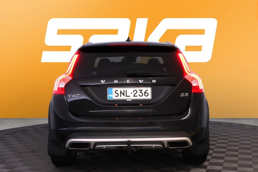 VOLVO V60 CROSS COUNTRY 2016