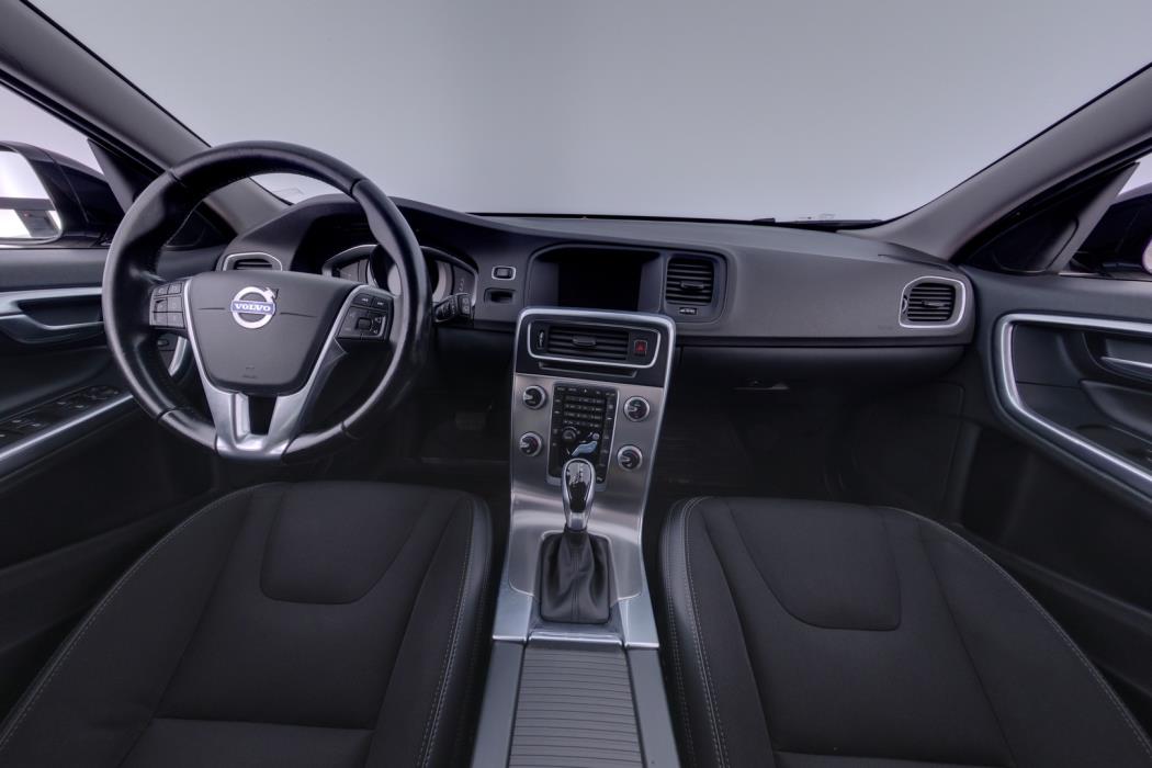 VOLVO V60 CROSS COUNTRY 2016