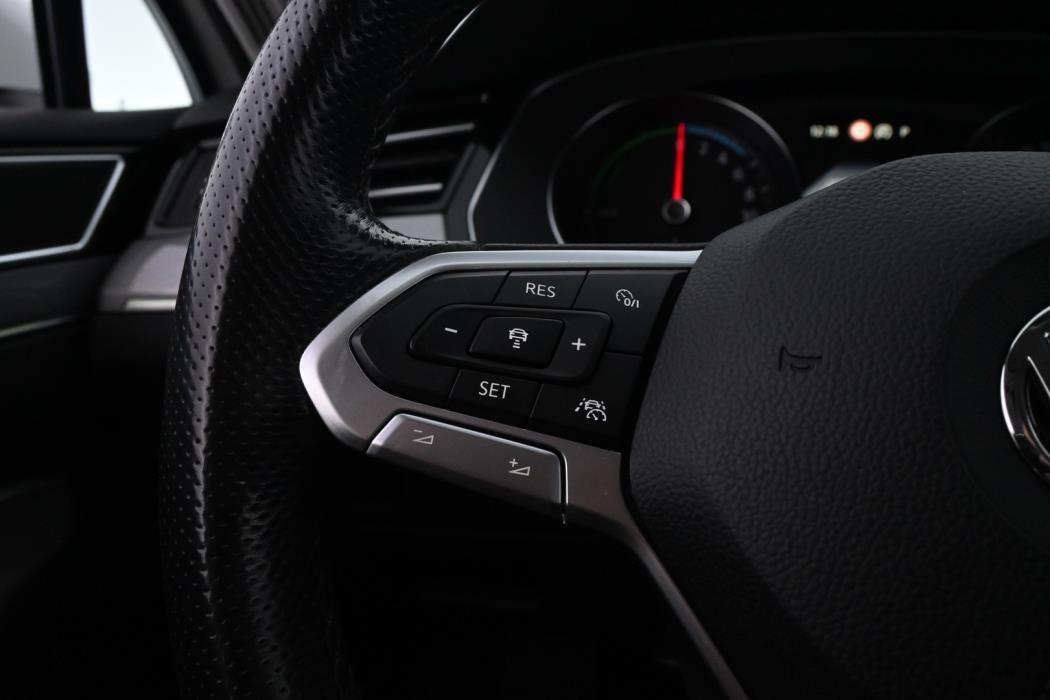 VOLKSWAGEN Passat 2020