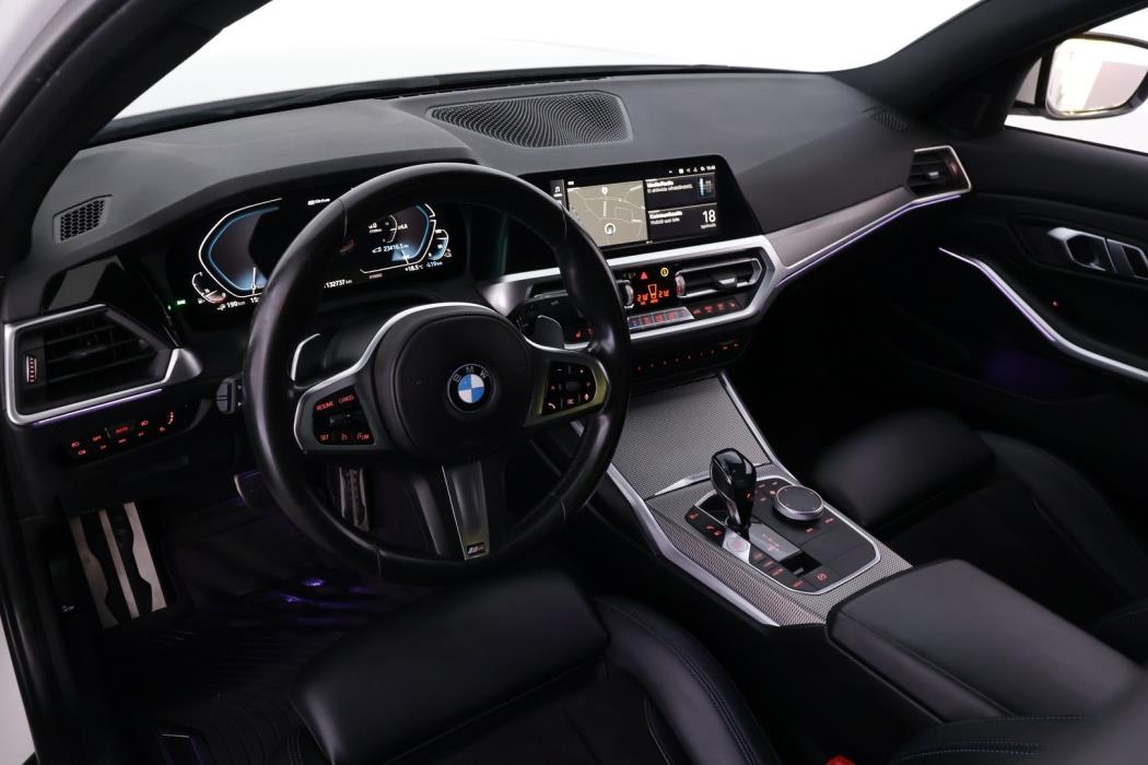 BMW 330 2020