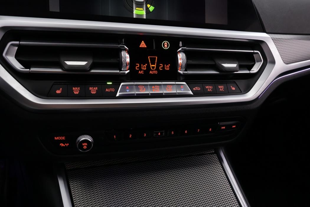 BMW 330 2020
