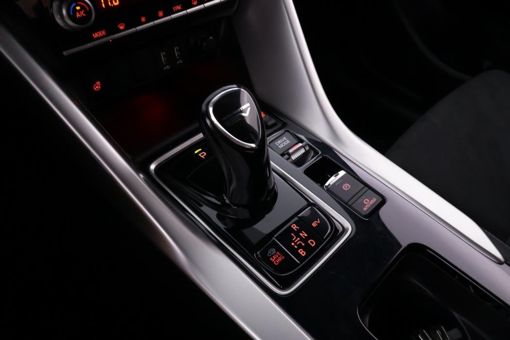 MITSUBISHI Eclipse Cross 2021