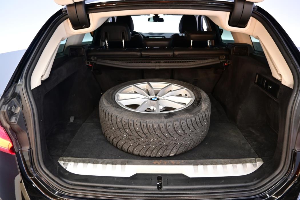 BMW 330 2021