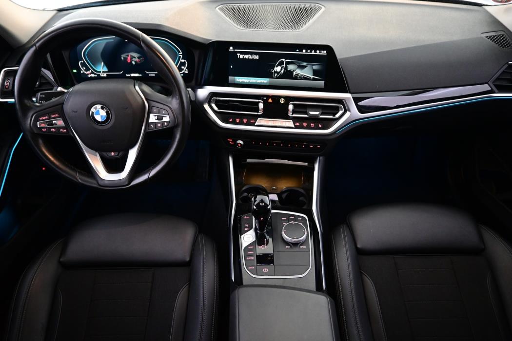 BMW 330 2021