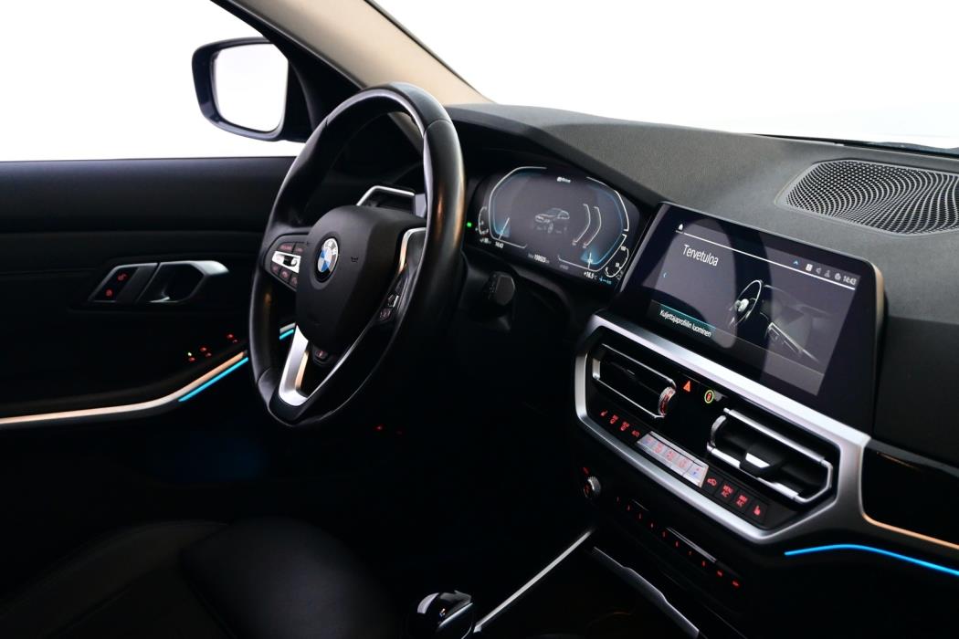 BMW 330 2021