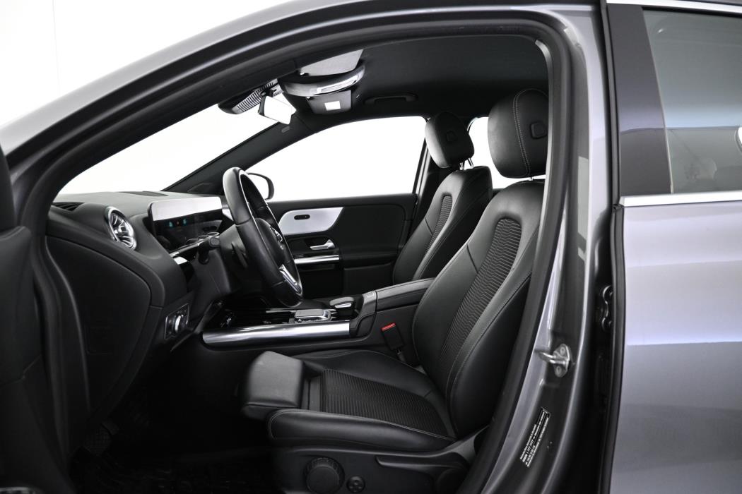 MERCEDES-BENZ GLA 2021