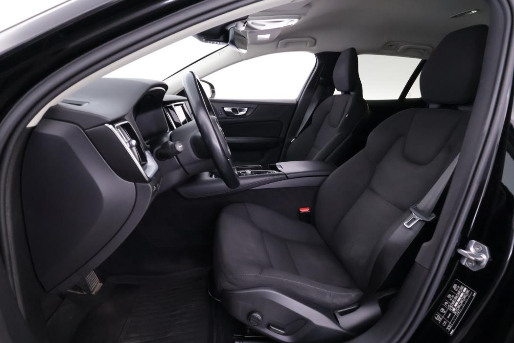 VOLVO V60 2021