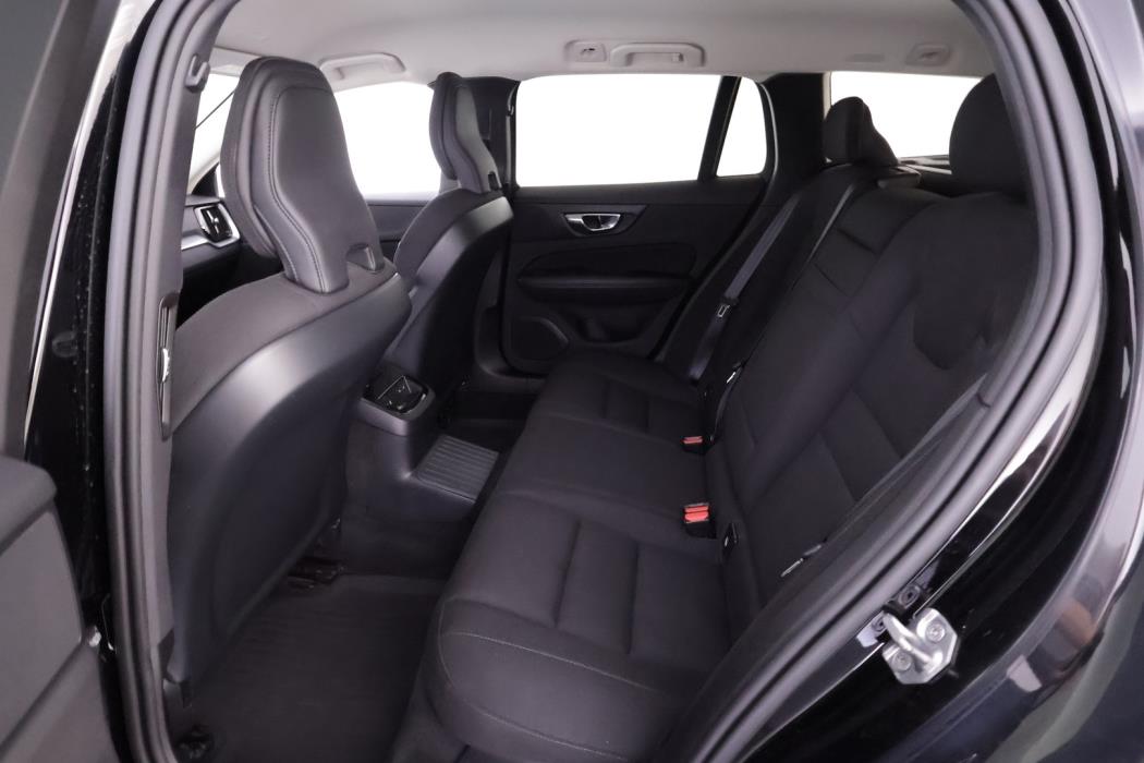 VOLVO V60 2021