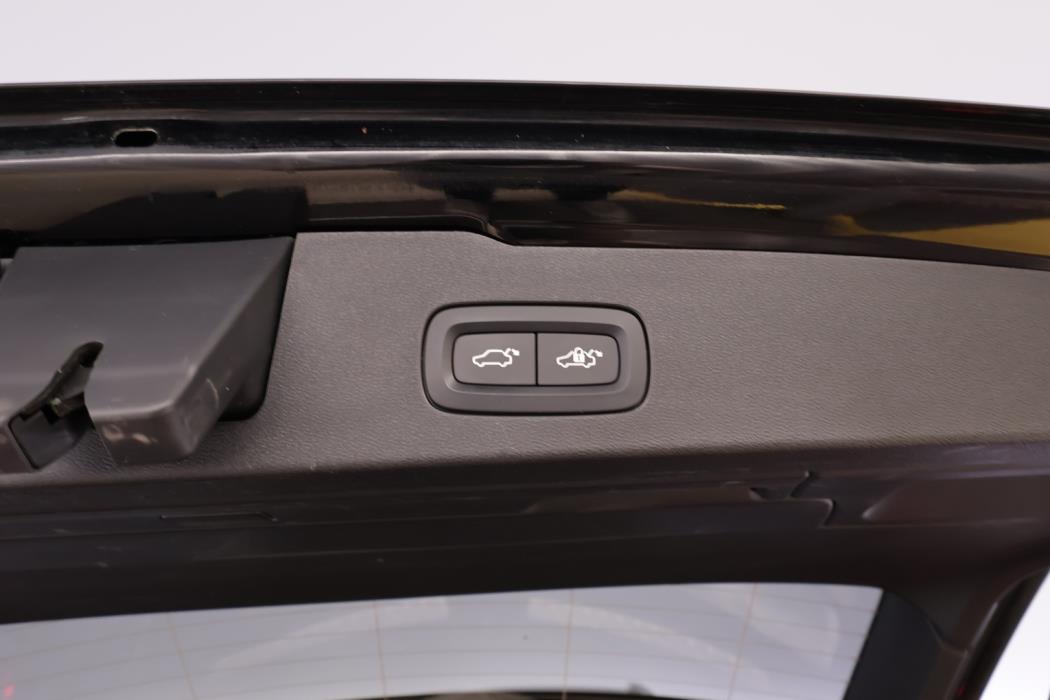 VOLVO V60 2021