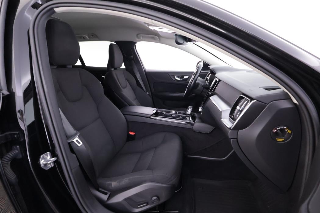 VOLVO V60 2021