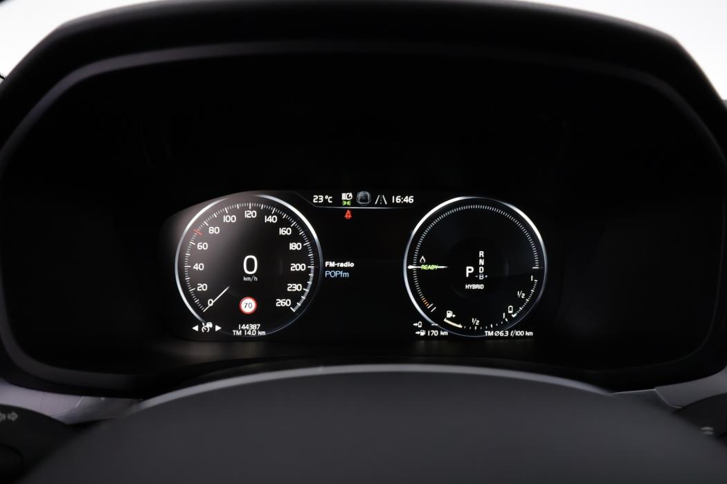 VOLVO V60 2021