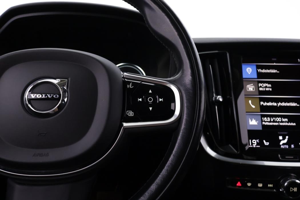 VOLVO V60 2021
