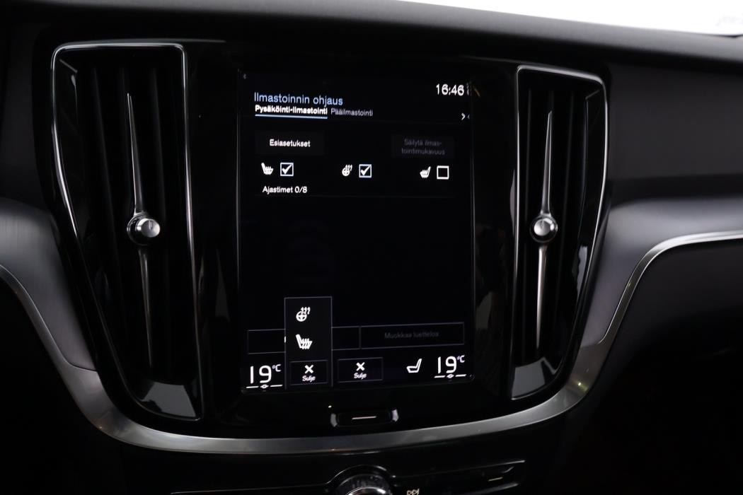 VOLVO V60 2021