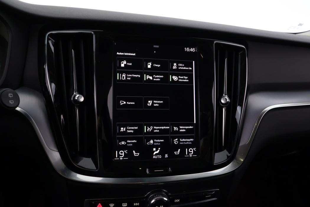 VOLVO V60 2021